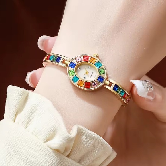 Vintage Gold Multicolor Quartz Watch - Picture 2 of 12